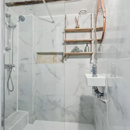 1Br Steps From The Louvre & Palais Royal & Opera Flat アパート パリ